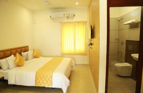 Theni Hotel | THE RIVIERA