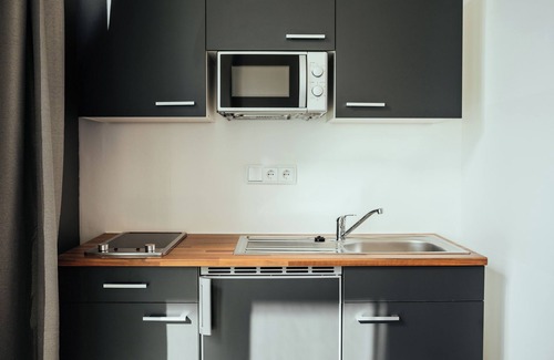Neukoelln Apartment | The Rix Studios & Suites