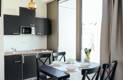 Neukoelln Apartment | The Rix Studios & Suites near SBahn Neukölln