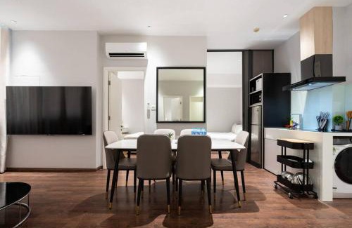 Nguyen Thai Binh Apartment | The Rixx Minimalism Apartment@ Ben Thanh/3bedrooms