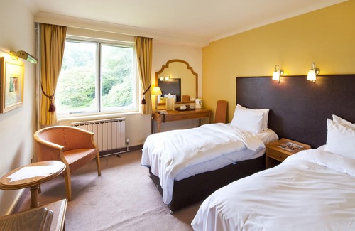 Wych Cross Hotel | The Roebuck Hotel by Greene King Inns