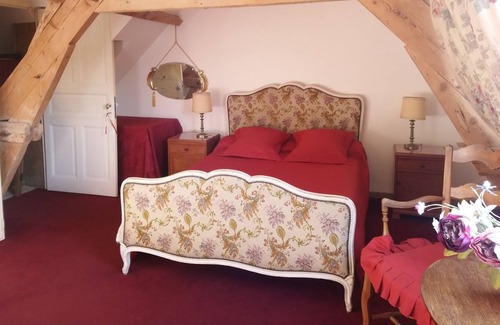Vouvray House | The romantic bedroom in Vouvray. Capacity 4 people