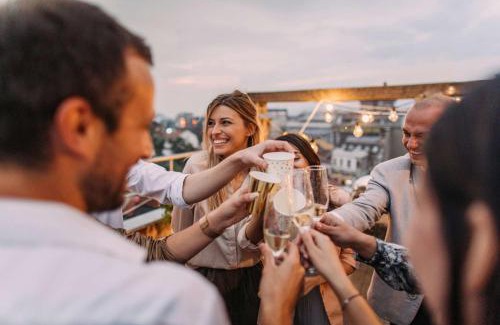 Clerkenwell Apartment | The Roof is on "Fire" - Farringdon - by Frankie Says