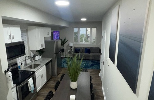 University City Apartment | THE ROOFTOP OASIS