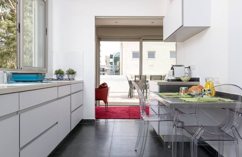 Tel Aviv Apartment | The ROOFTOP ! Solarium+Jacuzzi - ROTHSCHILD/AHAD HA’AM
