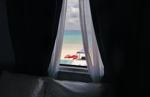 Pulau Perhentian Kecil Hotel | The Room Perhentian - Long Beach X Bluestar