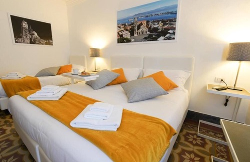 Messina House | The Rooms of Piazza Cairoli, Luxury Triple Room