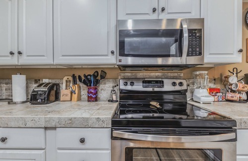 Ruidoso Condo | The Roost at Aspen Run 1A | Patio, Golf Views!