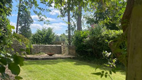 Coln St Aldwyns House | The Roost at Coln