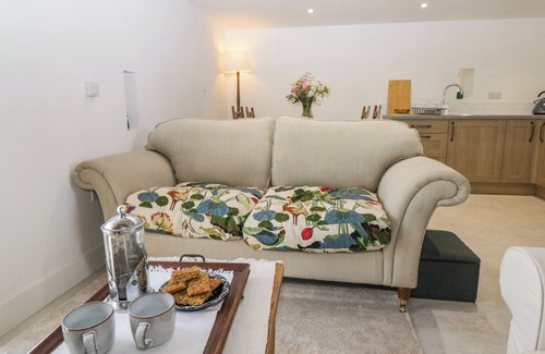 Welton Cottage | THE ROOST, family friendly, with a garden in Dalston