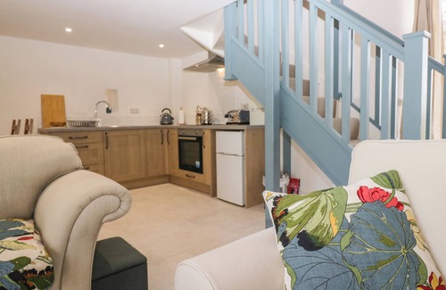 Welton Cottage | THE ROOST, family friendly, with a garden in Dalston