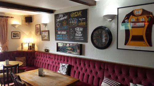 Thurstonland Hotel | The Rose and Crown