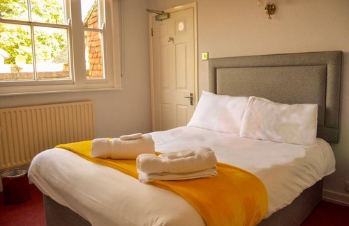 Burwash Hotel | The Rose & Crown