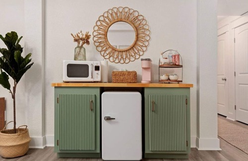 Colington Apartment | The Rosé Hideaway - W/King Bed Close To The Bay