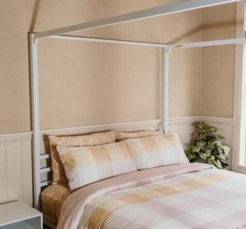 Warrnambool Villa | The Rose Turret