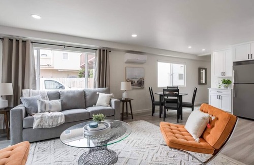 Beach Barber Tract Condo | The Rosemont III - Upscale 2BR Near the Beach