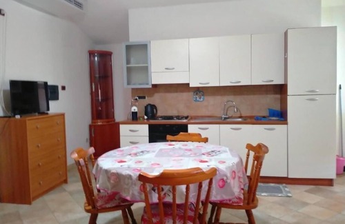 Olmedo Apartment | The Roses - An oasis of peace surrounded by greenery