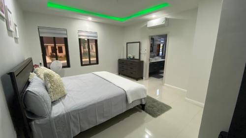 Ocho Rios Villa | The Roseville