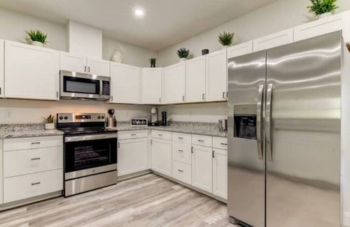 Memphis Apartment | The Rosezena Experience.n