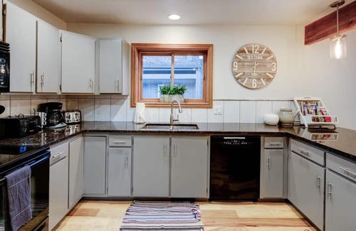 Deer Valley House | The Rossie - 3BR/3BA Lower DV Townhouse