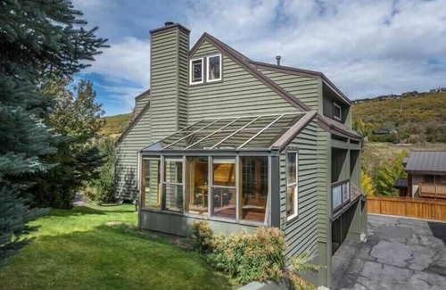 Deer Valley House | The Rossie - 3BR/3BA Lower DV Townhouse