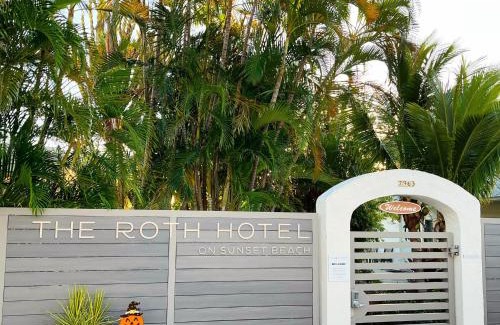 Sunset Beach Apartment | The Roth Hotel, Treasure Island, Florida