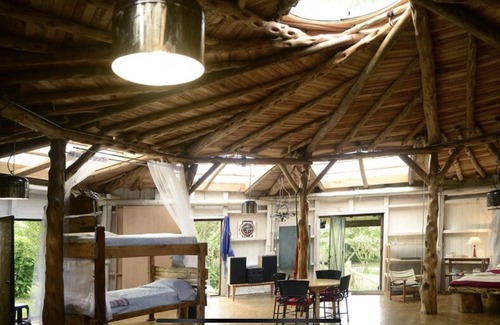 Filandia Cabin | The round house in Filandia with waterfall