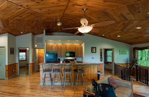 Bryson City Cabin | The Round House Secluded Mountain Escape