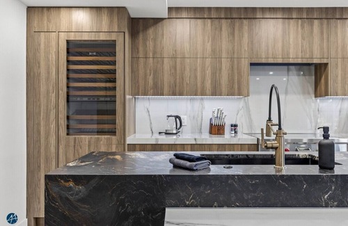 Dead Man's Flats Condo | The Royal -3 BR/2 Bath Luxurious Penthouse