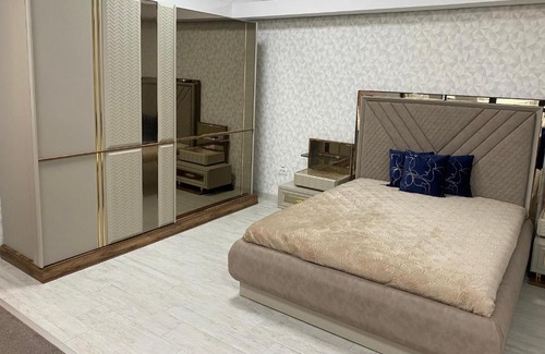Craiova Apartment | The Royal Fame - Modern Studio with Balcony & Panoramic View