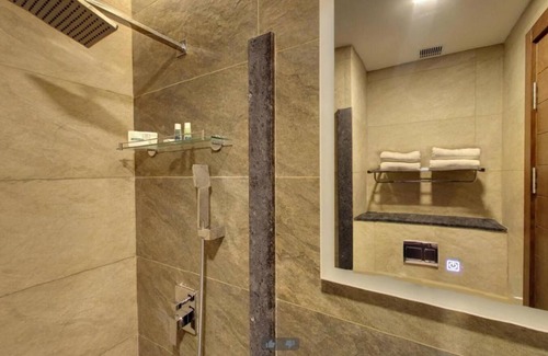 Karur Hotel | The Royal Grand