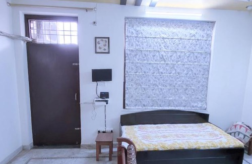 Vaishali Nagar Apartment | The Royal Inn