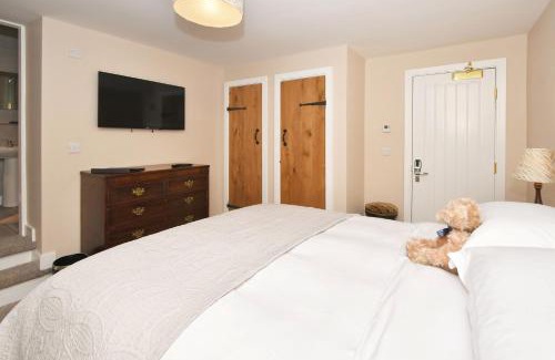 Biddulph House | The Royal Oak