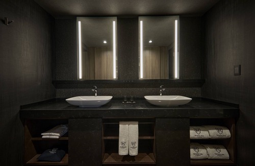 Ginza Hotel | The Royal Park Canvas Ginza Corridor