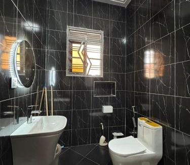 Kampala Apartment | The Royal Penthouse