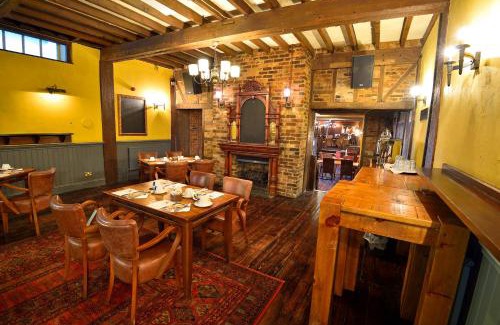 Dartford House | The Royal Victoria and Bull Hotel