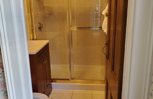 North Eastham House | The Rugosa Guest House