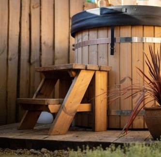 Wingfield Other | The Rumple Hut