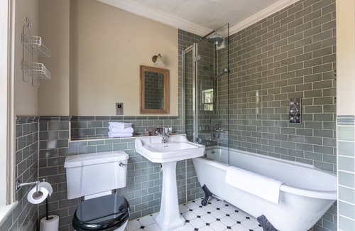 Mickleham Hotel | The Running Horses