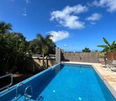 Mahe Island Bed & Breakfast | The Runway Lodge