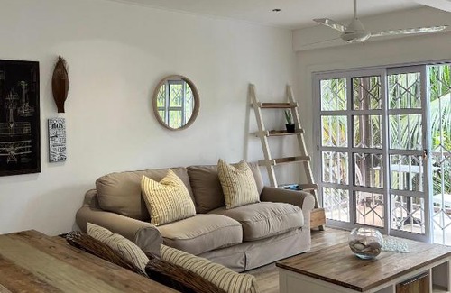 Mahe Island Bed & Breakfast | The Runway Lodge