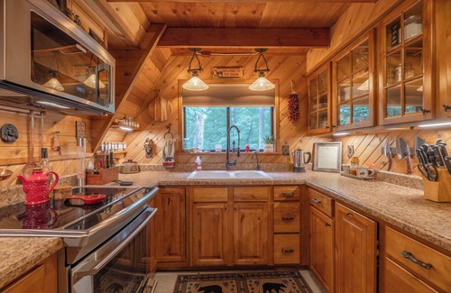 Innsbrook Ski Chalet | The Rustic at Hummingbird Hollow by Innsbrook Vacations!