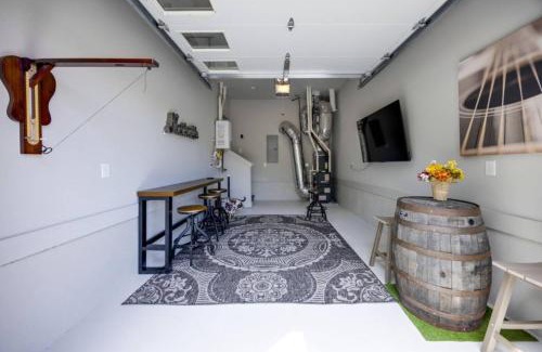 Radnor House | The Ryman 4 Bedroom Haven with Scenic Rooftop