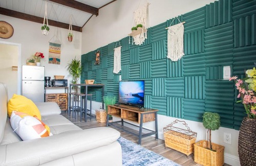 Alum Rock Apartment | The Sage Boho Cali Dreamy Retreat