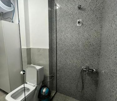 Pogradec Apartment | The Sage House, Apt