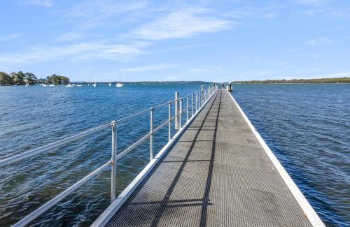 Mannering Park House | The Sailor's Haven