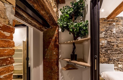 Old Lyon Apartment | The Saint George