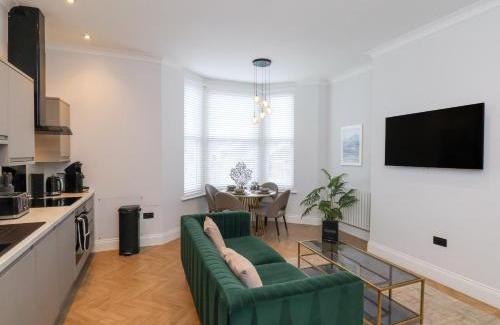 Scarborough City Centre Apartment | The Salisbury sleeps 4 Classic Apartment