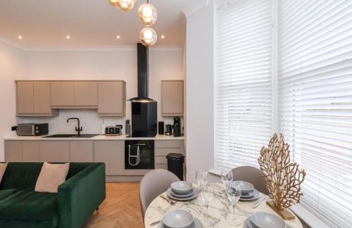 Scarborough City Centre Apartment | The Salisbury sleeps 4 Classic Apartment