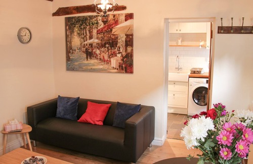 Bridgnorth Cottage | THE SALTBOX, family friendly, character holiday cottage in Bridgnorth